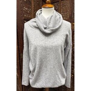 Cashmere Sweater Large Women’s Gray Gray Turtlneck Luxury  Classic Capsule